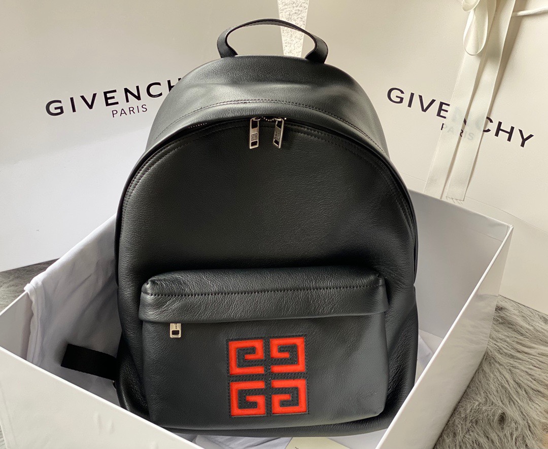 Gienvchy_Backpack-28x40x